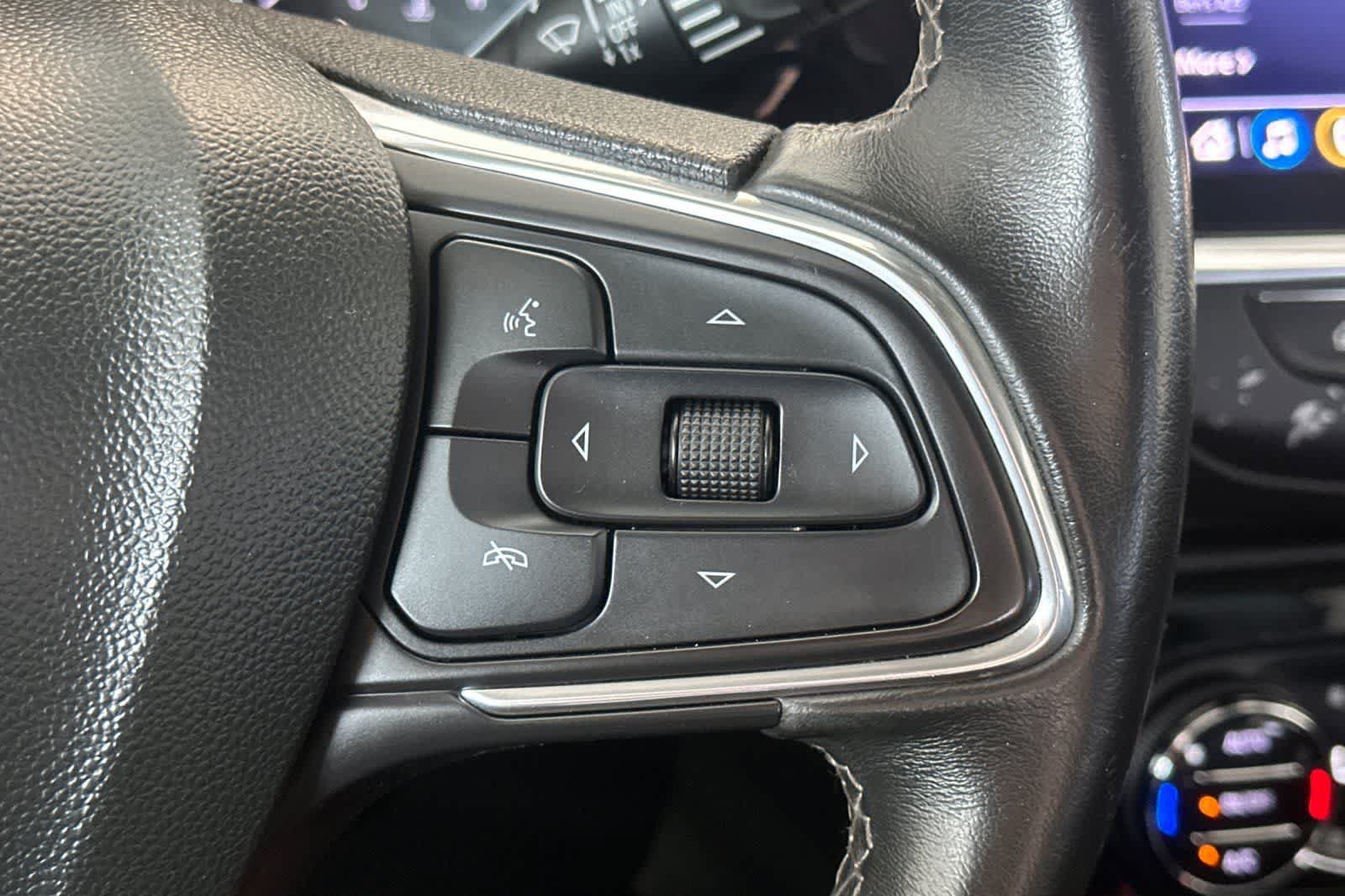 Used 2021 Buick Encore GX Select AWD/4WD image 26