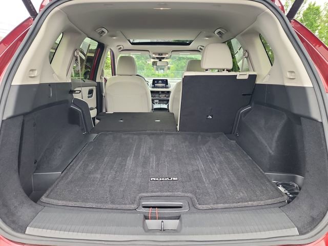 Used 2025 Nissan Rogue SV w/ SV Premium Package FWD image 23