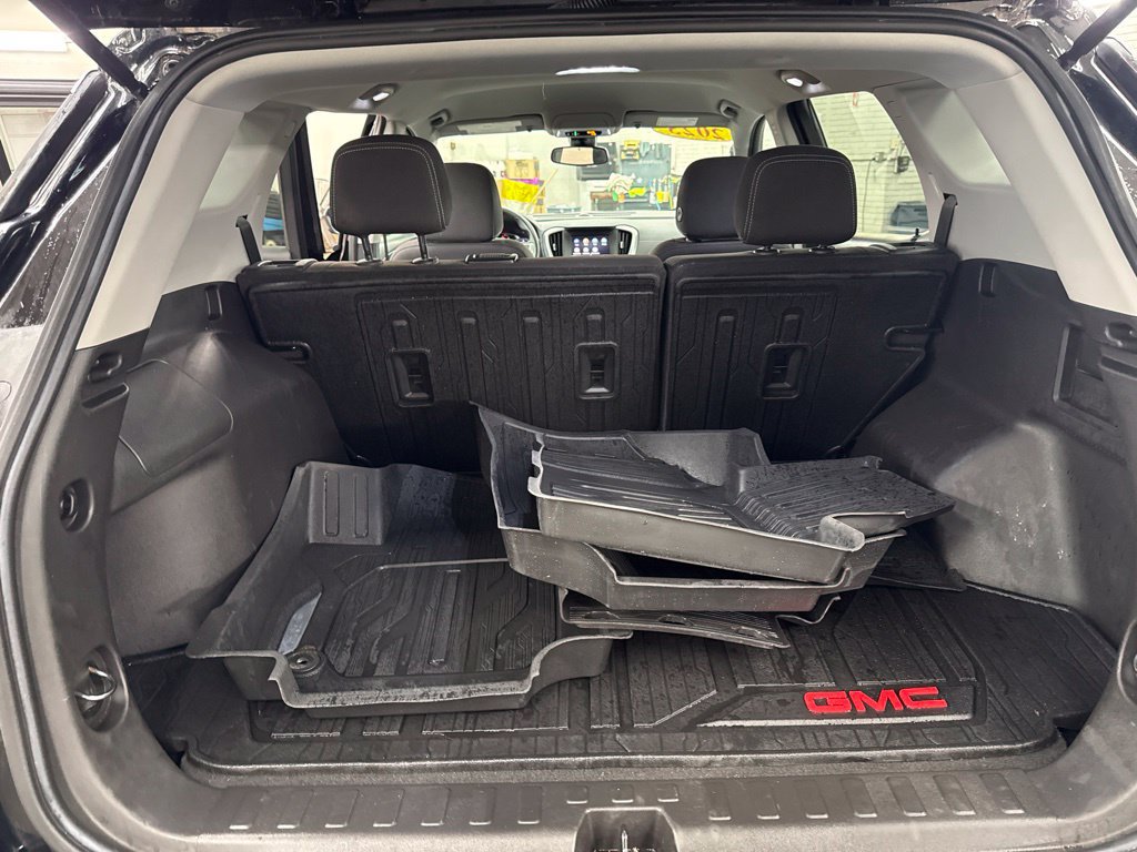 Used 2023 GMC Terrain SLE w/ LPO, Floor Liner Package AWD/4WD image 14