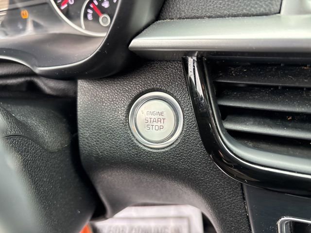 Used 2020 Kia Optima EX image 16