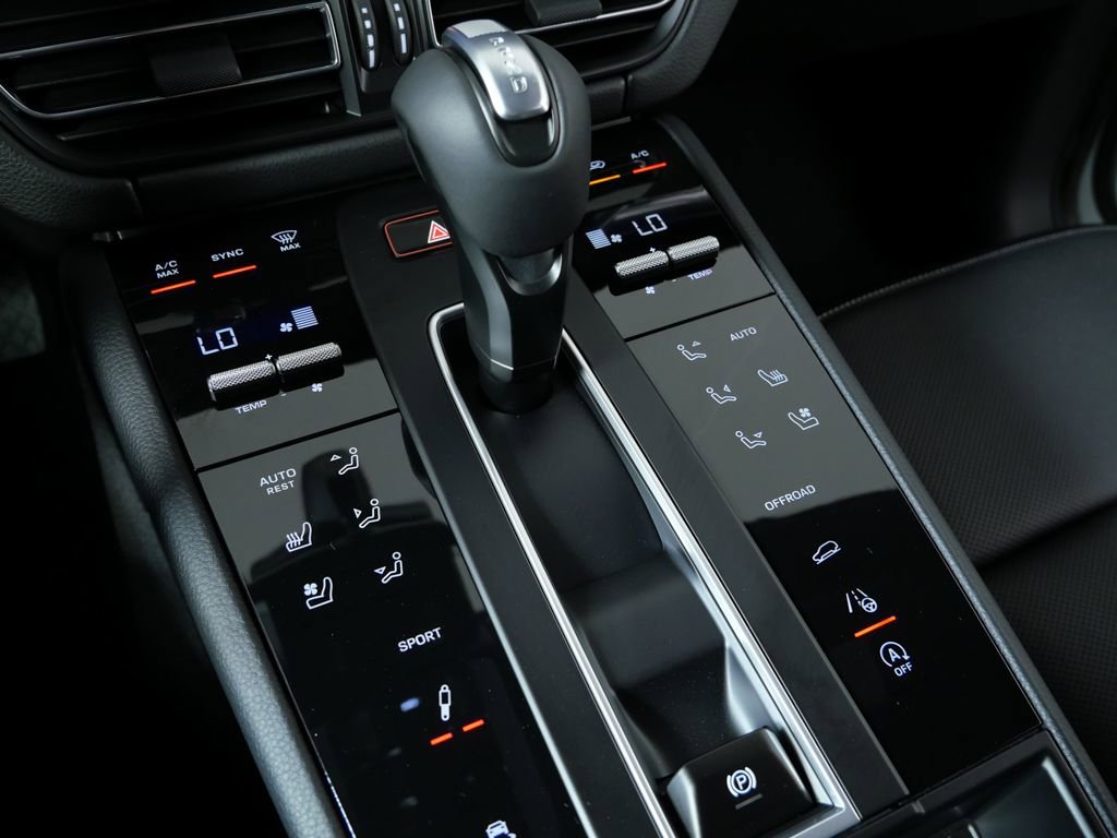 New 2026 Porsche Macan S image 13