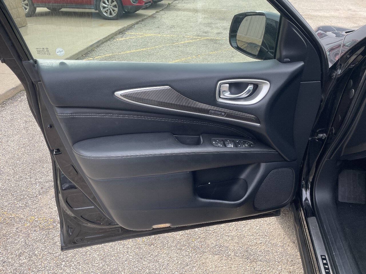 Used 2019 INFINITI QX60 Luxe w/ Essential Package AWD/4WD image 14