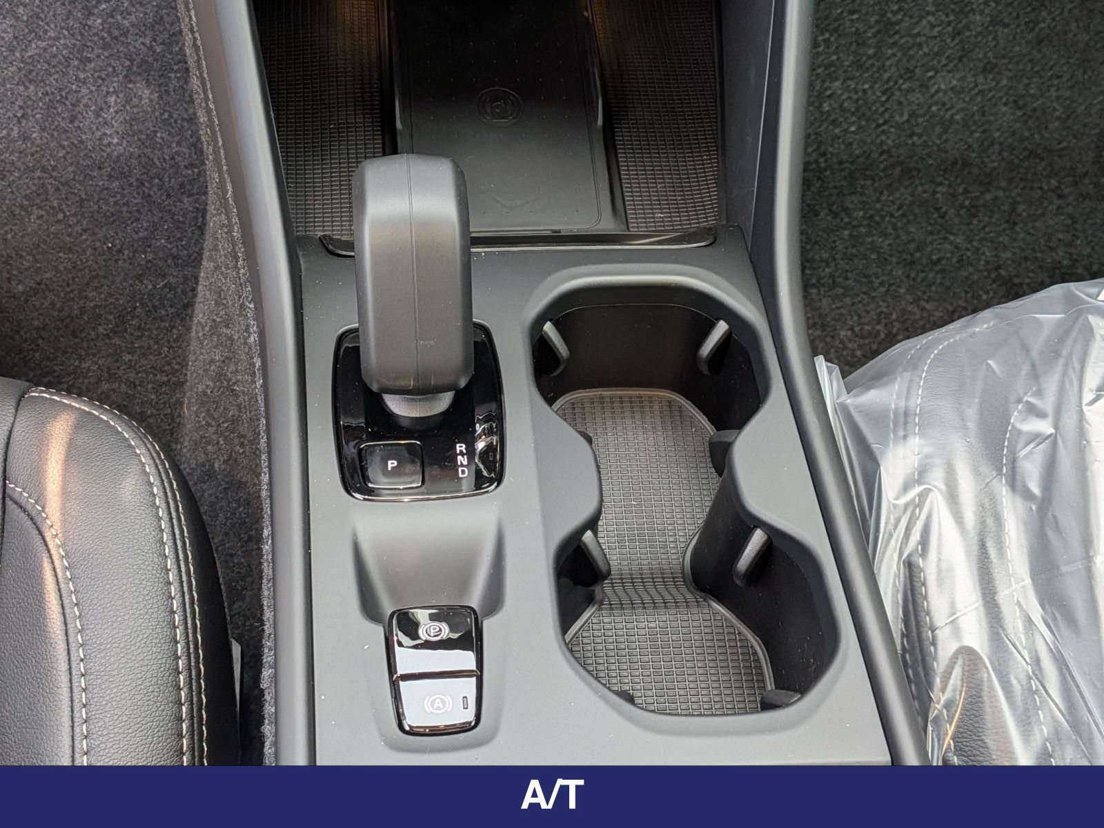 New 2026 Volvo XC40 B5 Core w/ Protection Package Premier AWD/4WD image 18