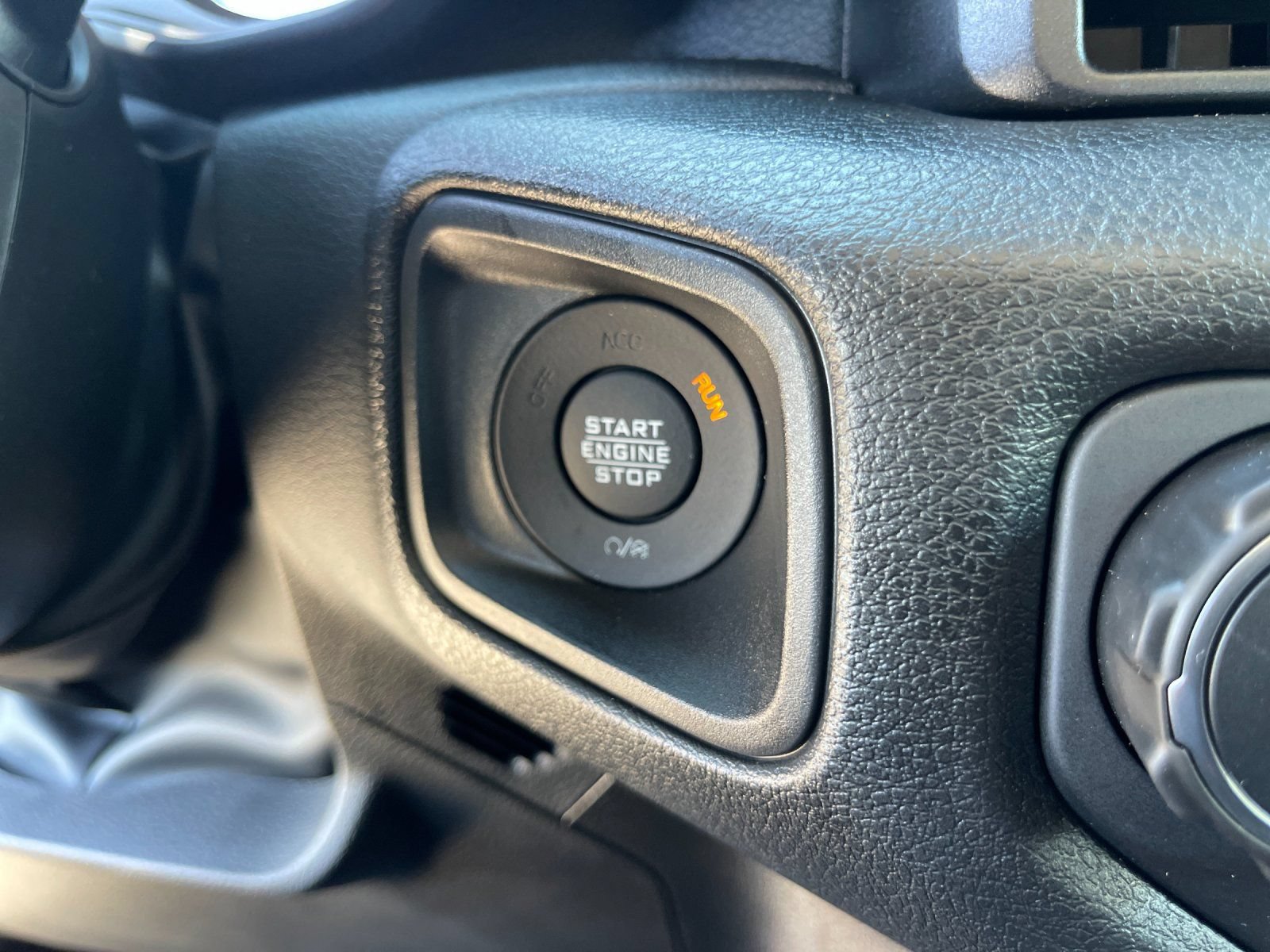 New 2026 Jeep Gladiator Sport AWD/4WD image 23