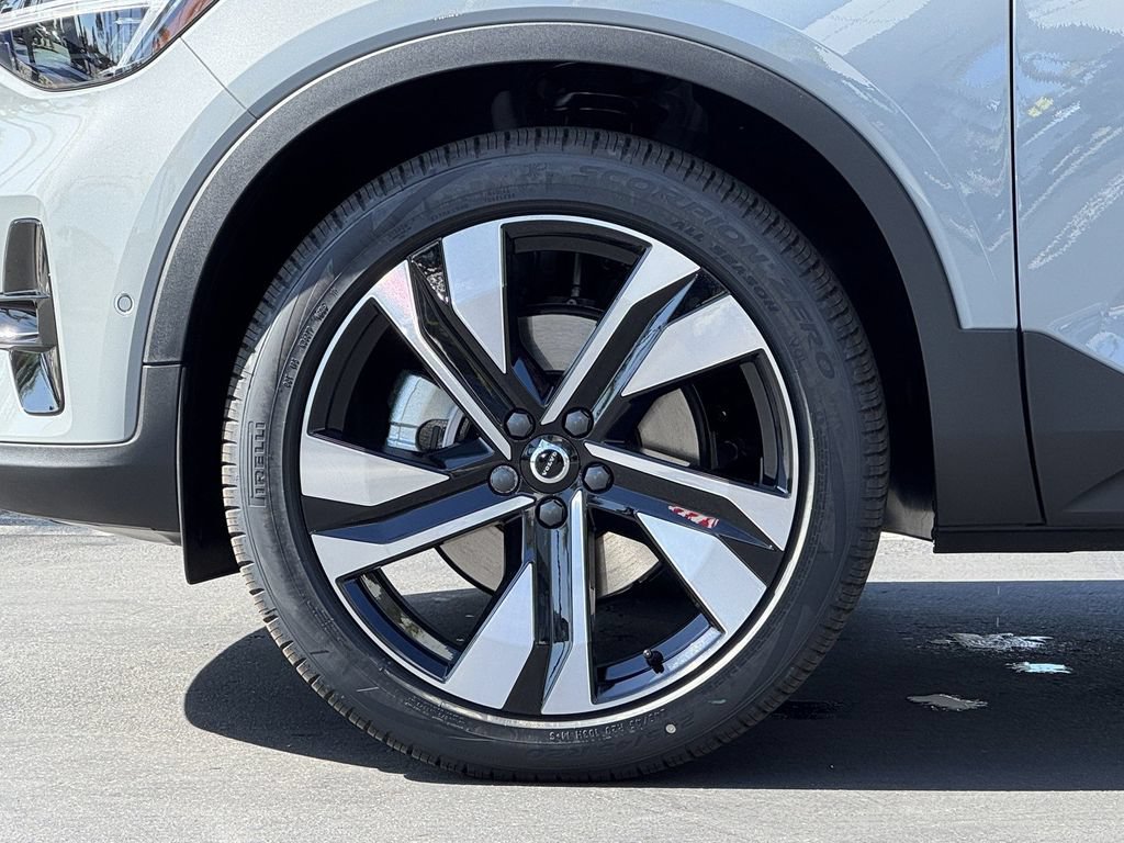 New 2026 Volvo XC40 B5 Ultra w/ Protection Package Premier AWD/4WD image 44