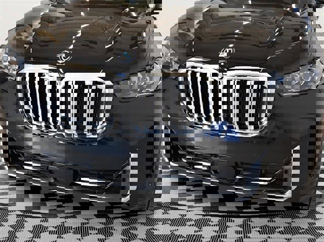 New 2026 BMW X5 xDrive50e w/ Premium Package image 16