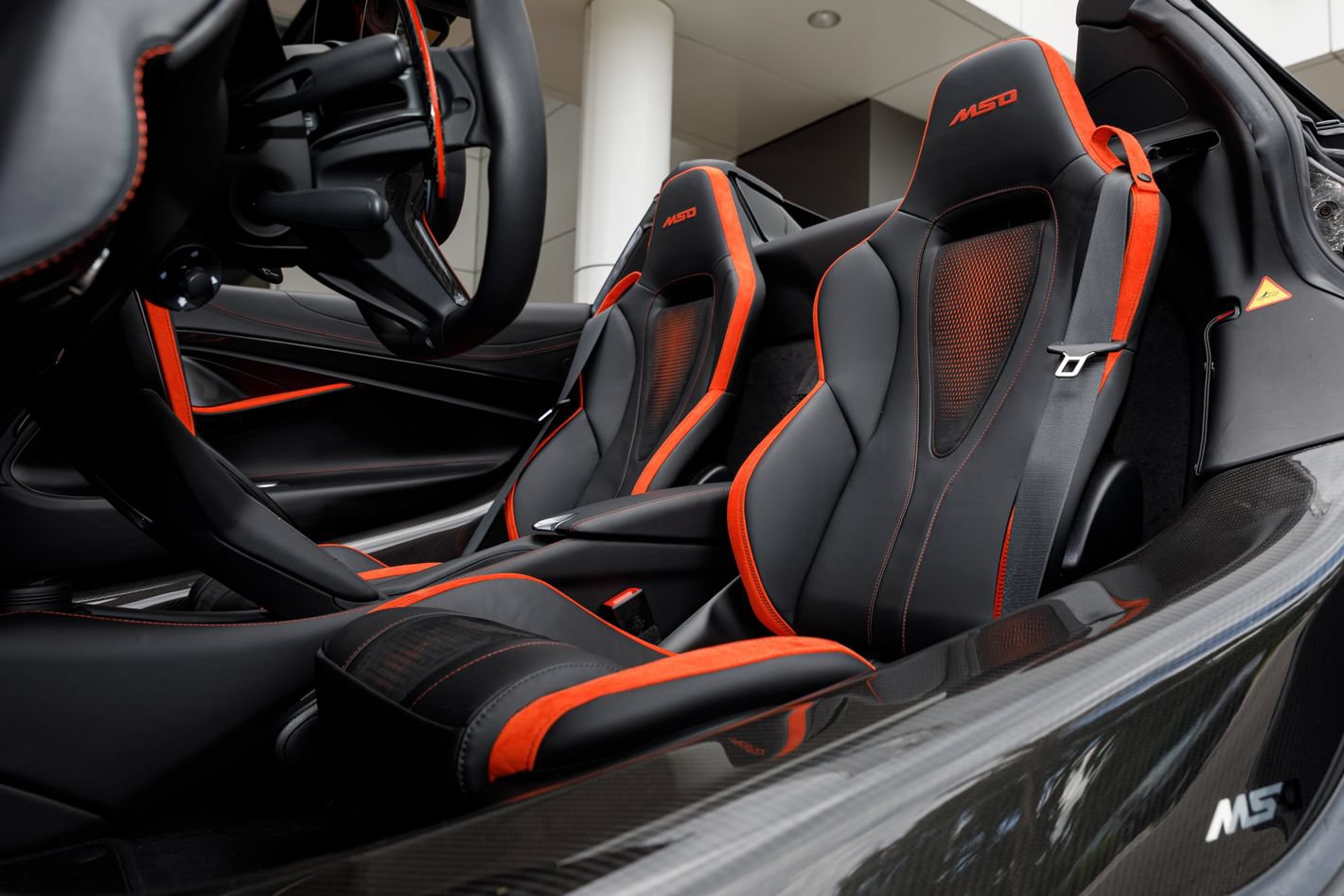 Used 2024 McLaren 750S Spider RWD image 60