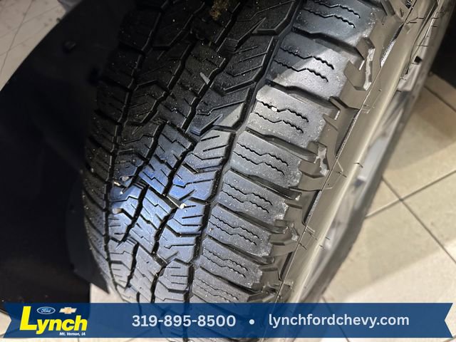 Used 2023 Ford Edge SEL w/ Sport Appearance Package image 29