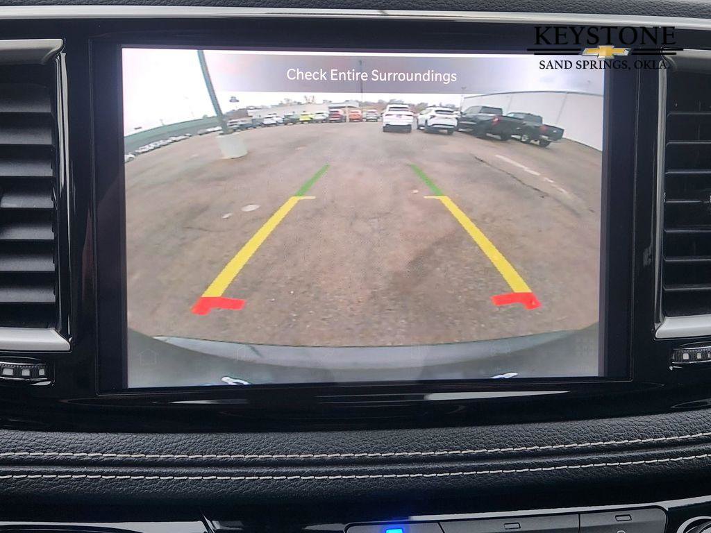 Used 2022 Chrysler Pacifica Touring-L image 19