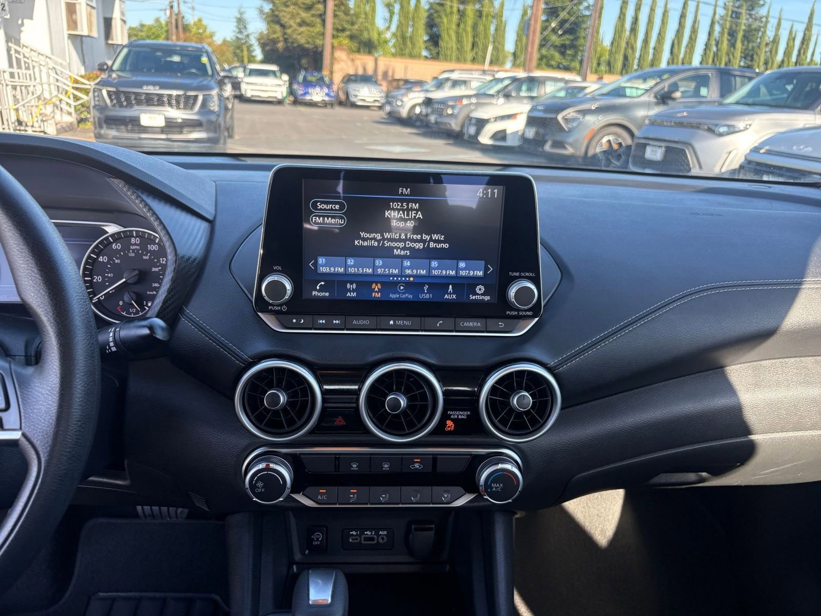 Used 2025 Nissan Sentra SV FWD image 17