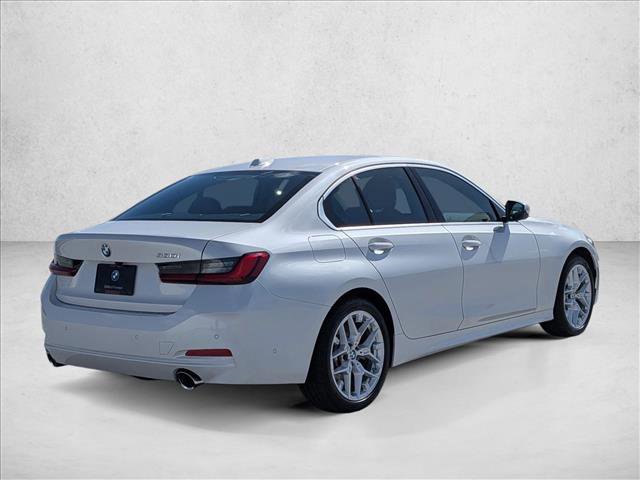 Used 2025 BMW 330i Sedan image 5