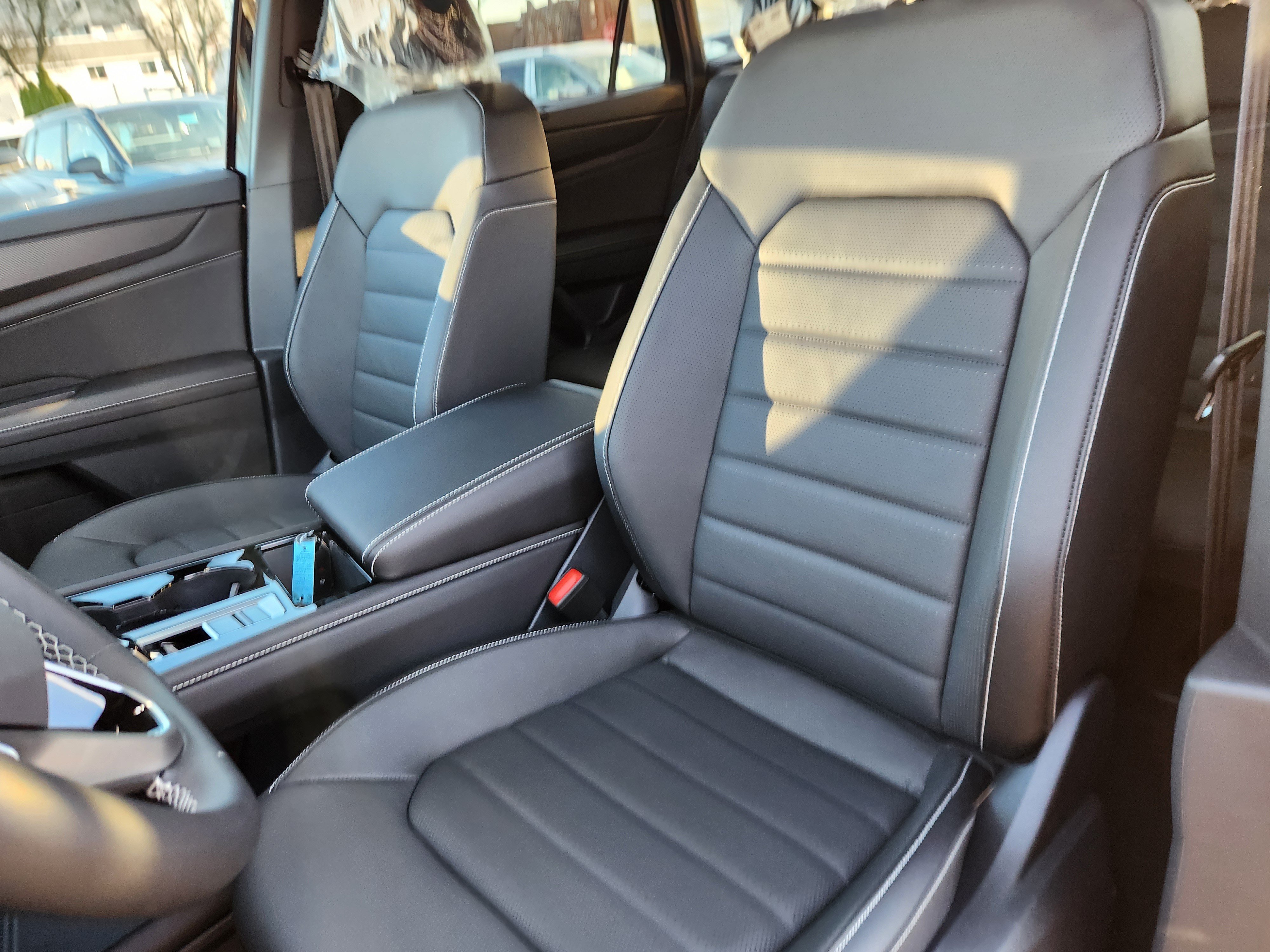 New 2026 Volkswagen Atlas Cross Sport SEL AWD/4WD image 8