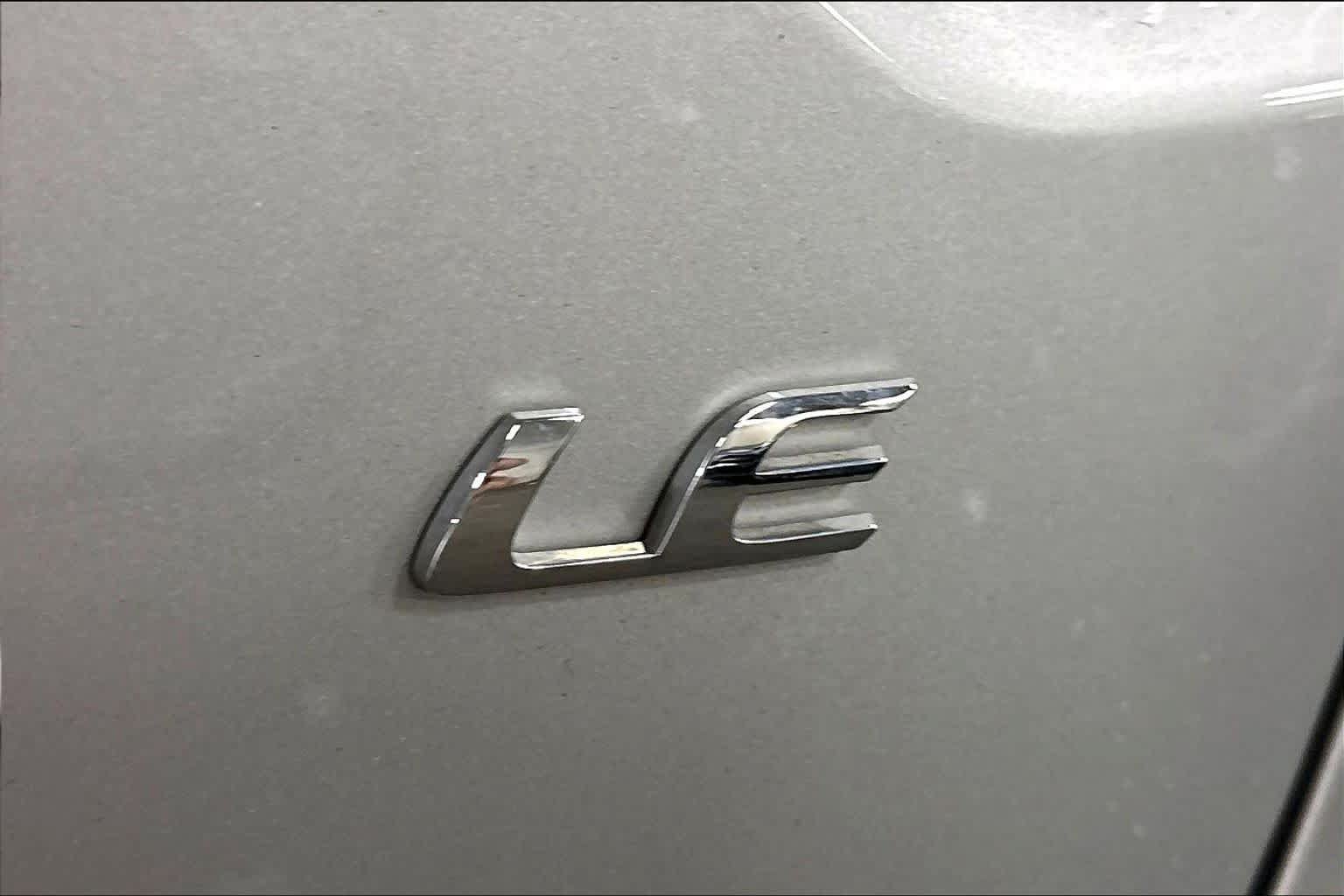 Used 2021 Toyota Corolla LE FWD image 10