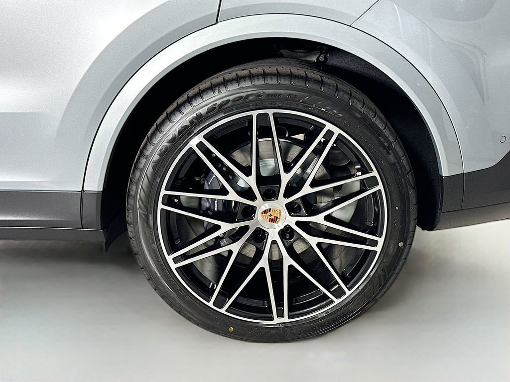New 2026 Porsche Cayenne Coupe image 34