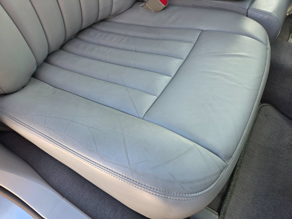 Used 2005 Lincoln Town Car Signature RWD image 40