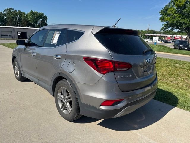 Used 2018 Hyundai Santa Fe Sport FWD image 2