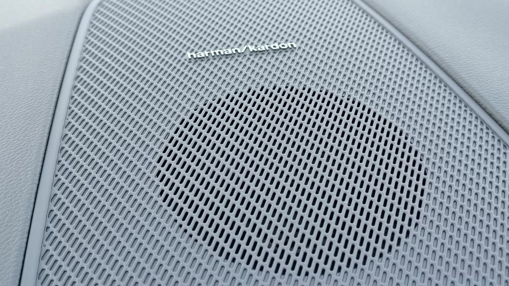 New 2026 Volvo XC60 B5 Ultra w/ Protection Package Premier image 19