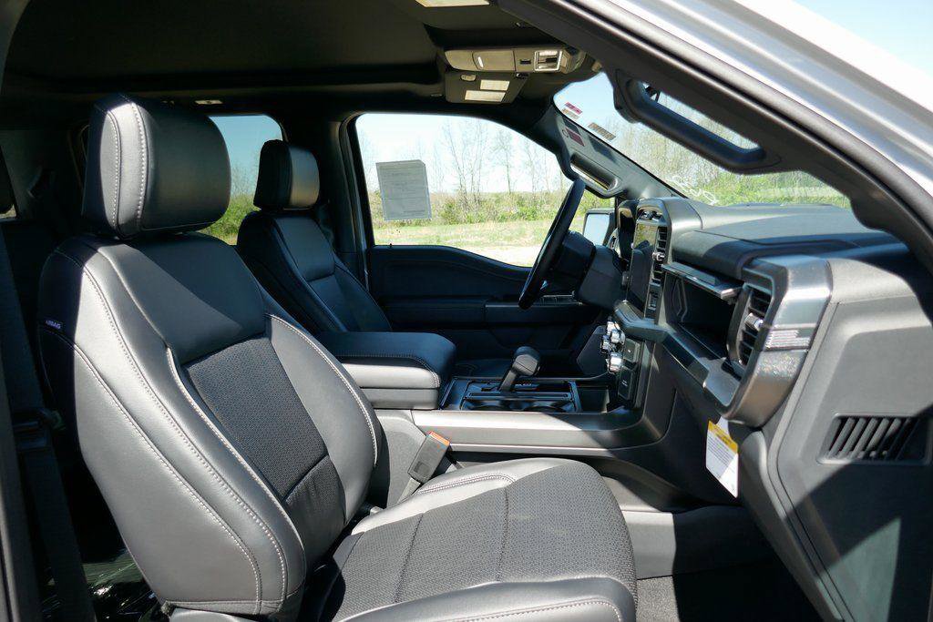 New 2025 Ford F150 Lariat w/ Equipment Group 501A Mid image 13