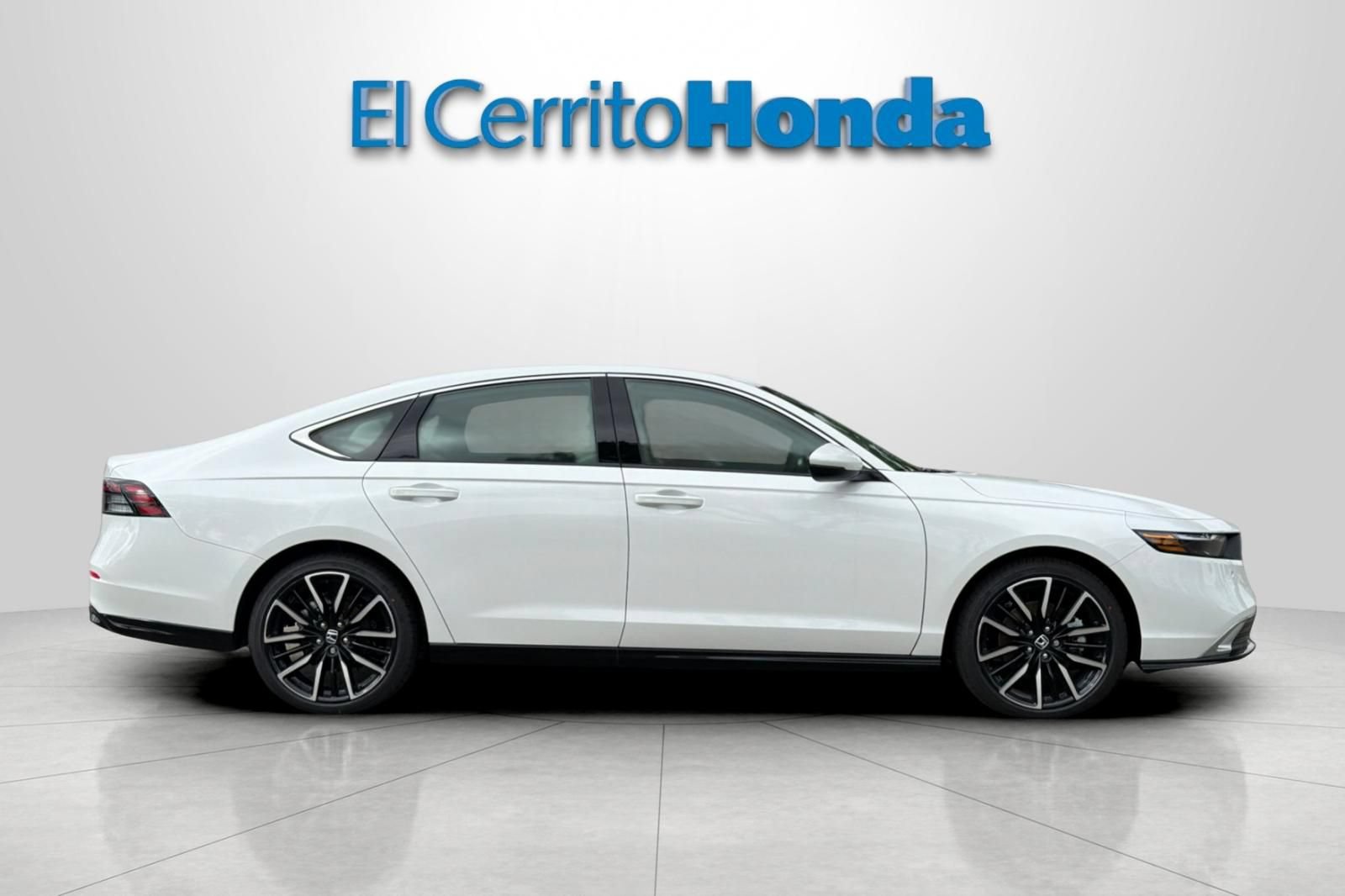 New 2026 Honda Accord Touring image 2