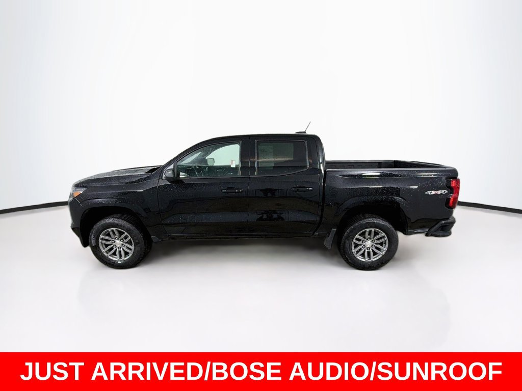 Used 2023 Chevrolet Colorado LT w/ LT Convenience Package II AWD/4WD image 8