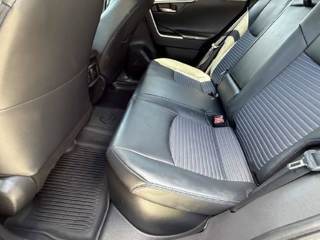 Used 2021 Toyota RAV4 XSE AWD/4WD image 23