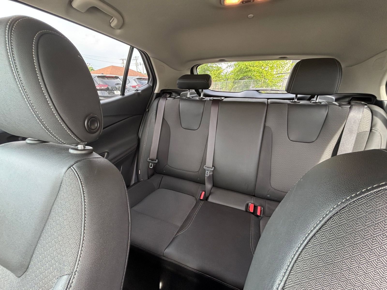 Used 2025 Buick Encore GX Preferred FWD image 38