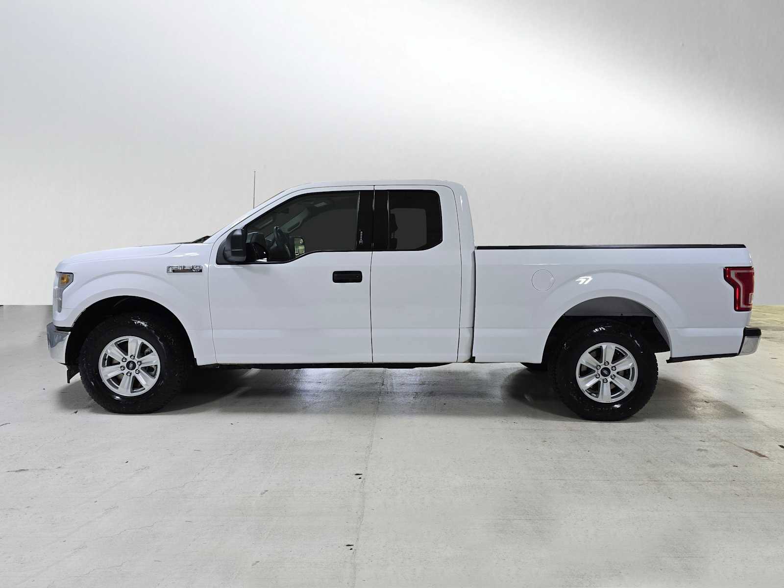Used 2017 Ford F150 XLT RWD image 6