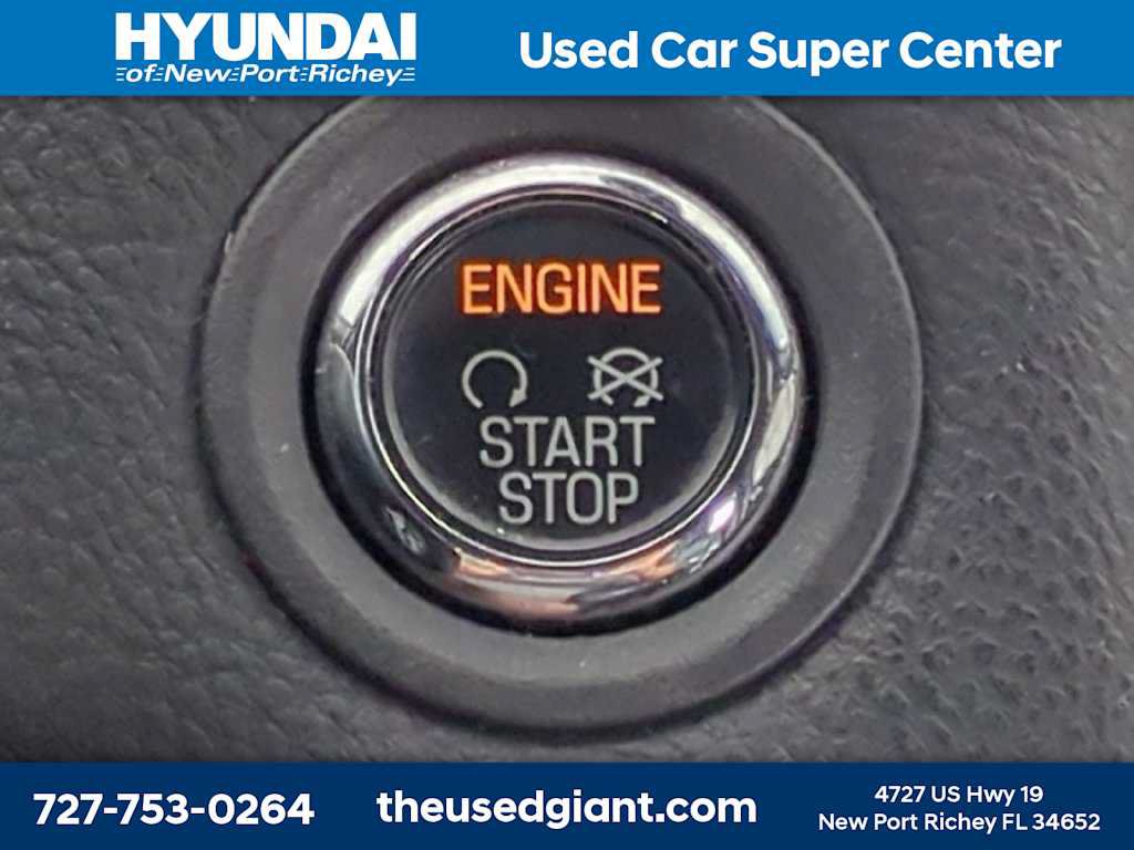 Used 2015 Ford Taurus Limited w/ Equipment Group 301A FWD image 30