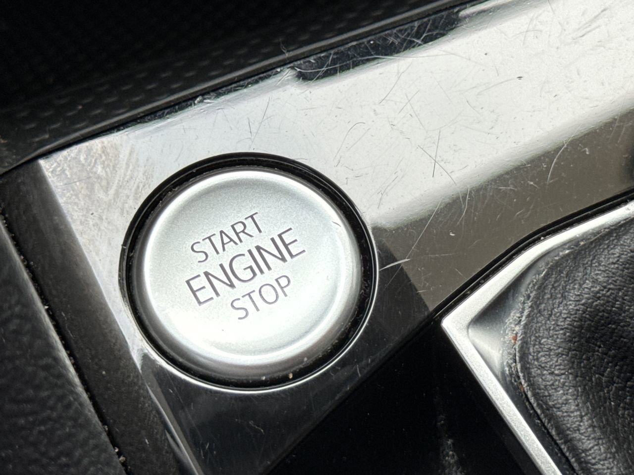 Used 2022 Volkswagen Taos SEL AWD/4WD image 29