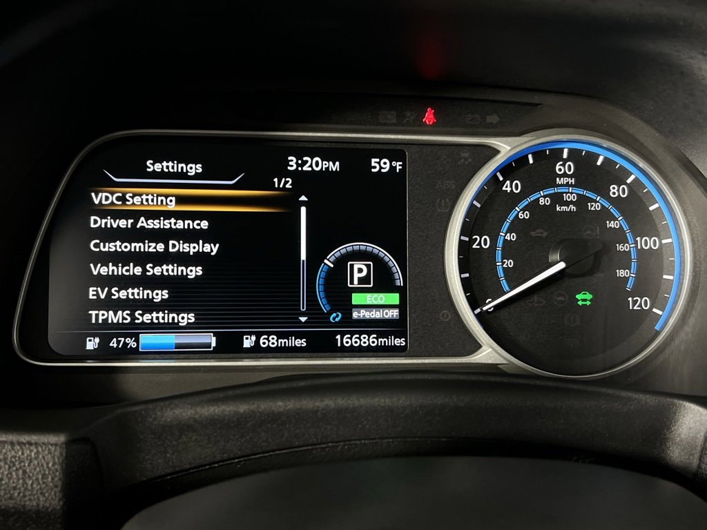 Used 2023 Nissan Leaf S image 17