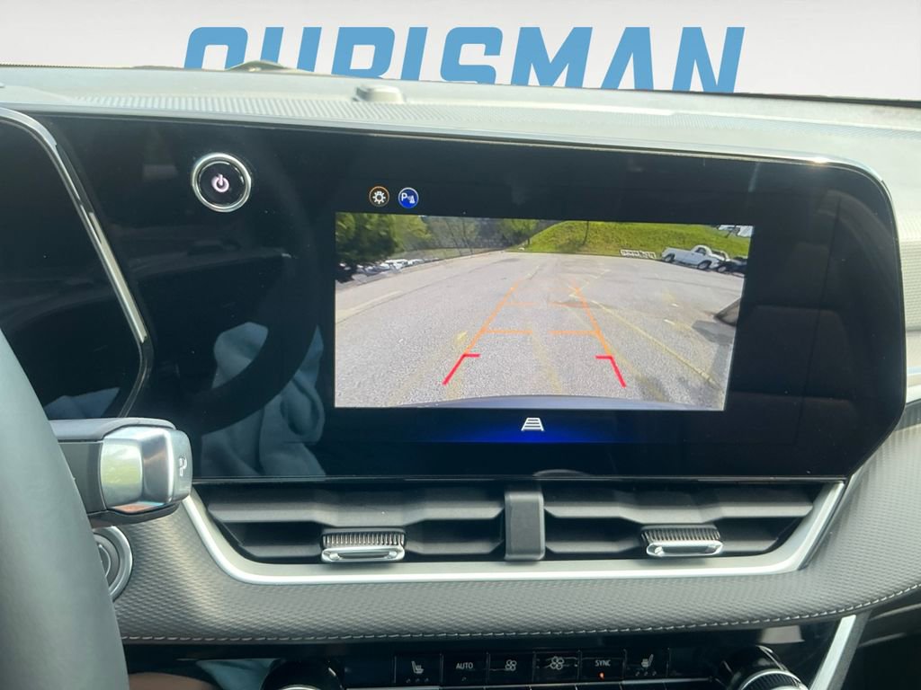 Used 2026 Chevrolet Equinox LT w/ Convenience Package II image 21