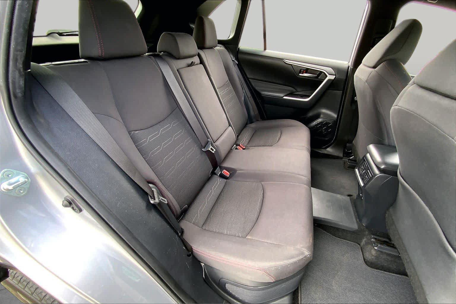Used 2022 Toyota RAV4 SE AWD/4WD image 19