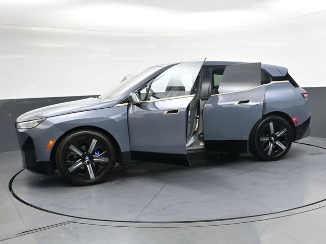 Used 2023 BMW iX xDrive50 w/ Premium Package AWD/4WD image 43
