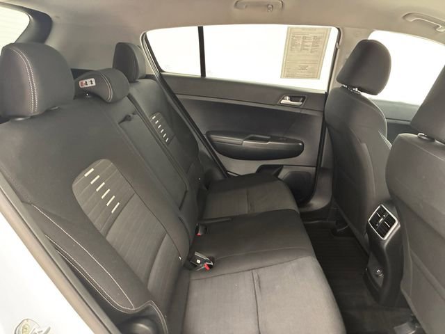 Used 2018 Kia Sportage LX AWD/4WD image 16