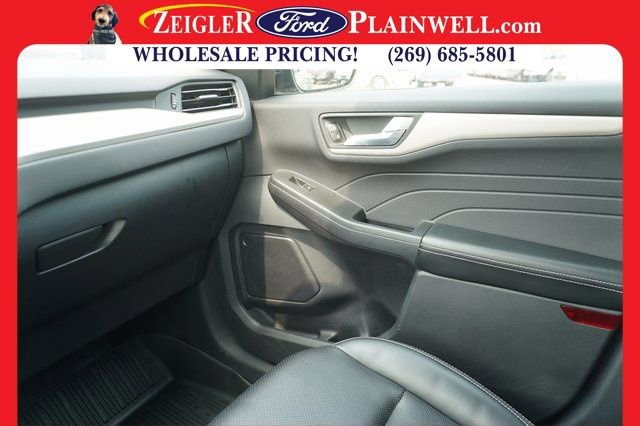 Used 2022 Ford Escape SEL image 31