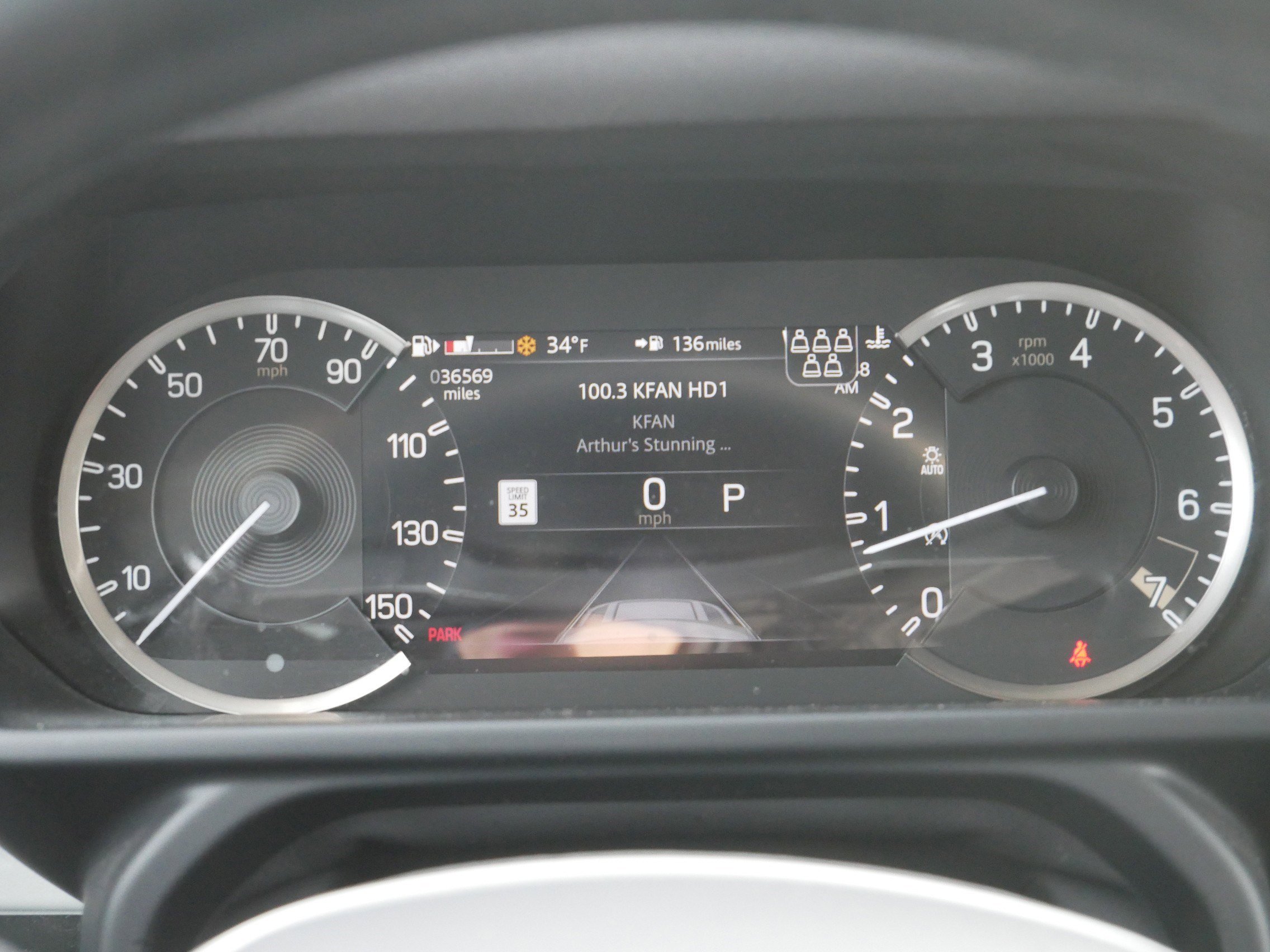 Used 2022 Land Rover Defender 110 image 30