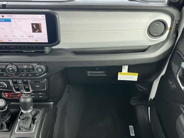 New 2026 Jeep Gladiator Sport AWD/4WD image 15