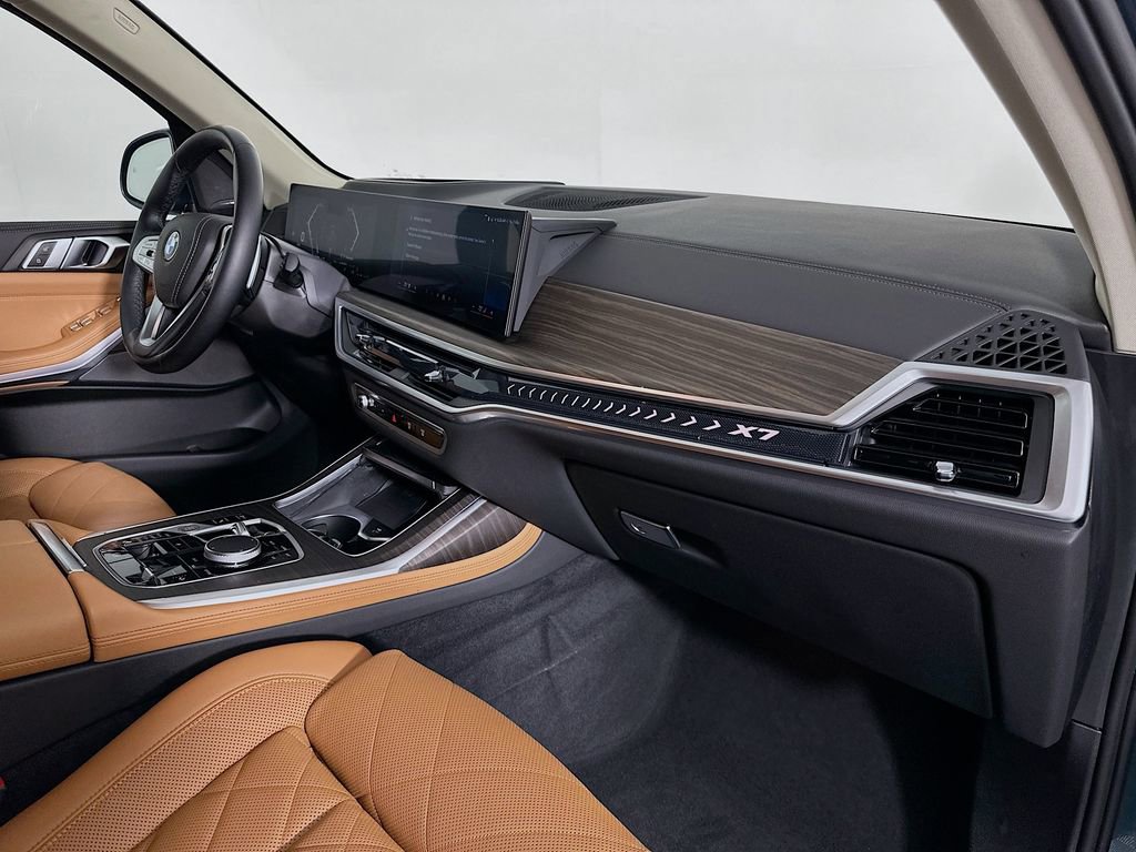 Certified 2024 BMW X7 xDrive40i AWD/4WD image 31
