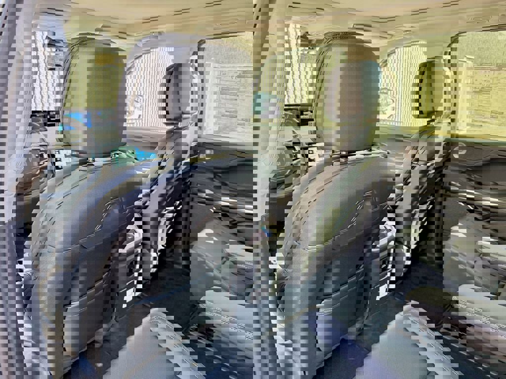 New 2025 Lincoln Navigator L Reserve image 14