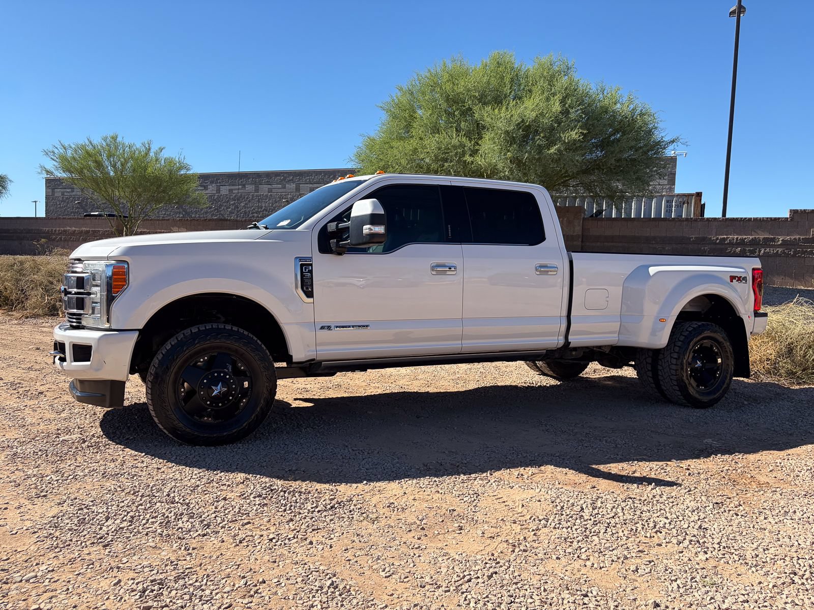 Used 2018 Ford F350 Limited AWD/4WD image 36
