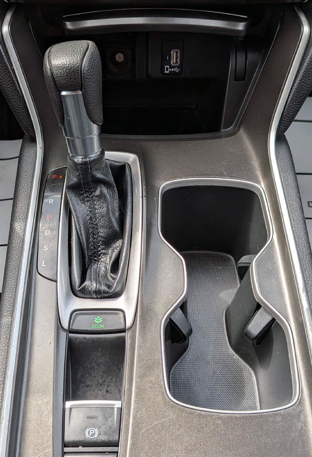 Used 2018 Honda Accord EX image 18
