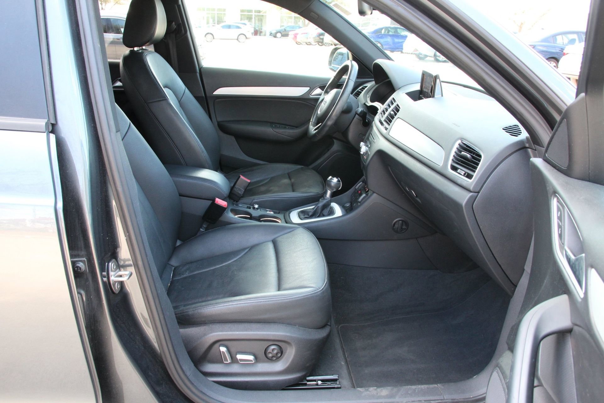 Used 2018 Audi Q3 2.0T Premium image 29