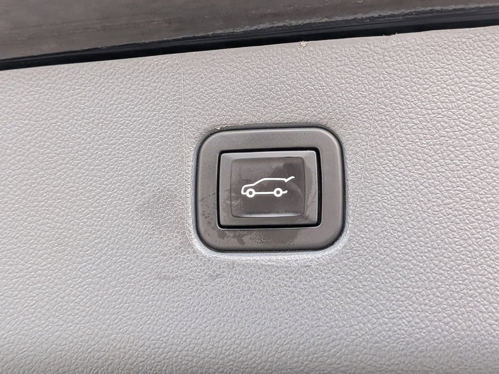 Used 2022 Chevrolet Blazer LT w/ Sound & Technology Package image 12