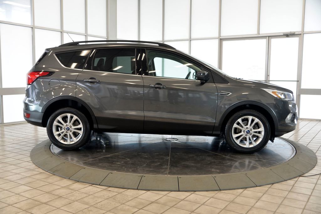Used 2019 Ford Escape SEL image 9