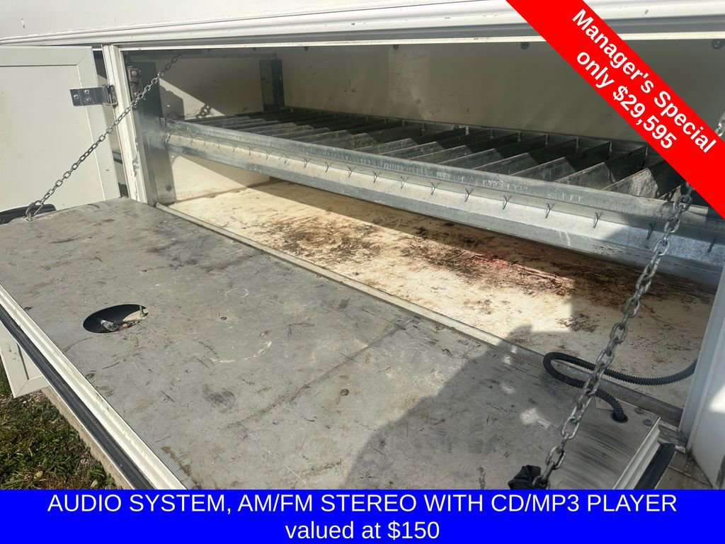 Used 2019 Chevrolet Express 4500 w/ Power Convenience Package image 10