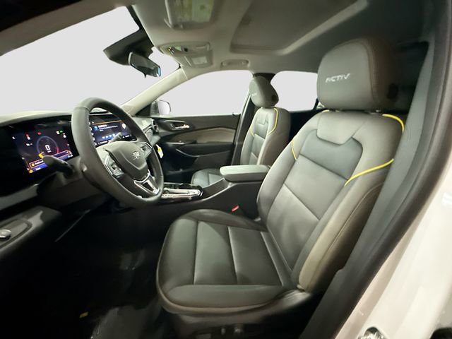 New 2026 Chevrolet Trax ACTIV w/ Sunroof Package FWD image 25