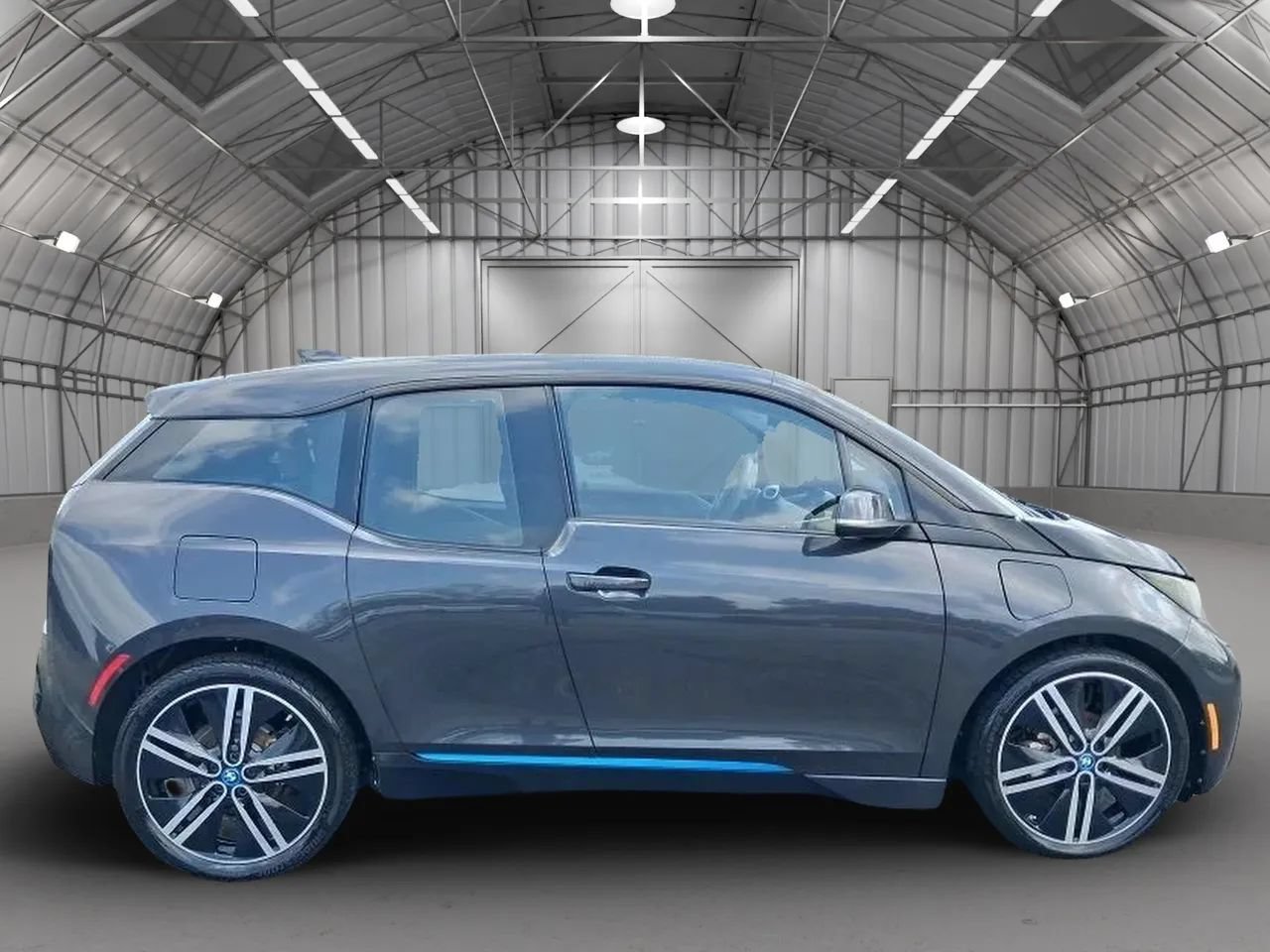 Used 2014 BMW i3 w/ Range Extender RWD image 6