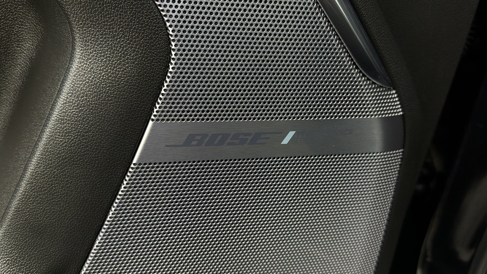 Used 2026 GMC Yukon Denali Ultimate w/ LPO, Floor Liner Package AWD/4WD image 28