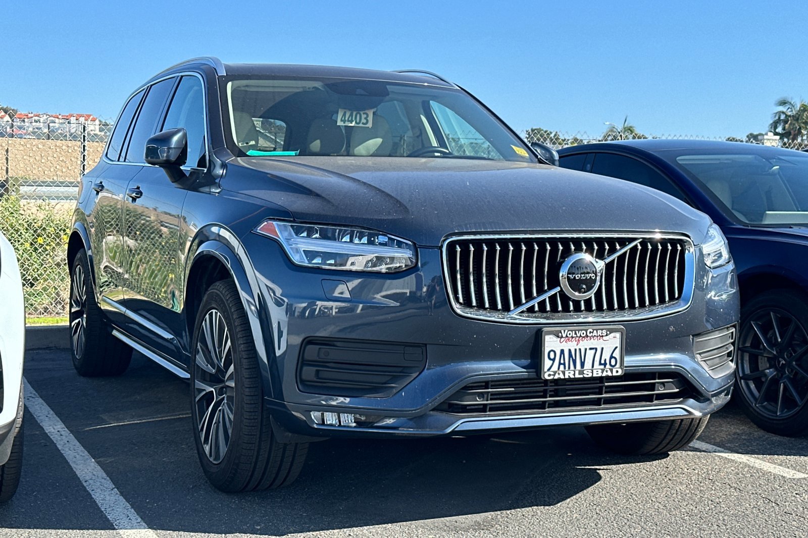 Certified 2022 Volvo XC90 T6 Momentum w/ Advanced Package image 2
