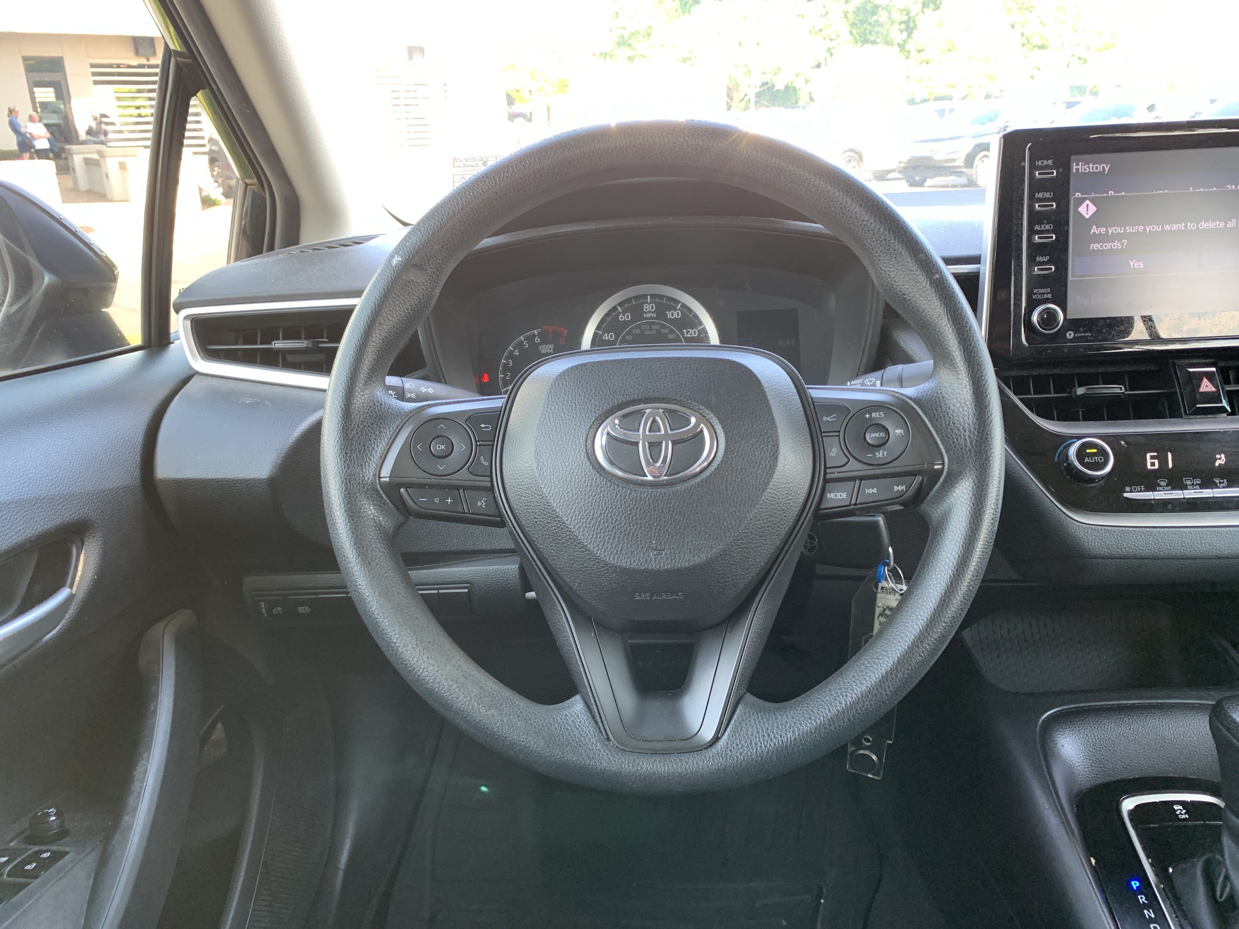 Used 2021 Toyota Corolla LE FWD image 18